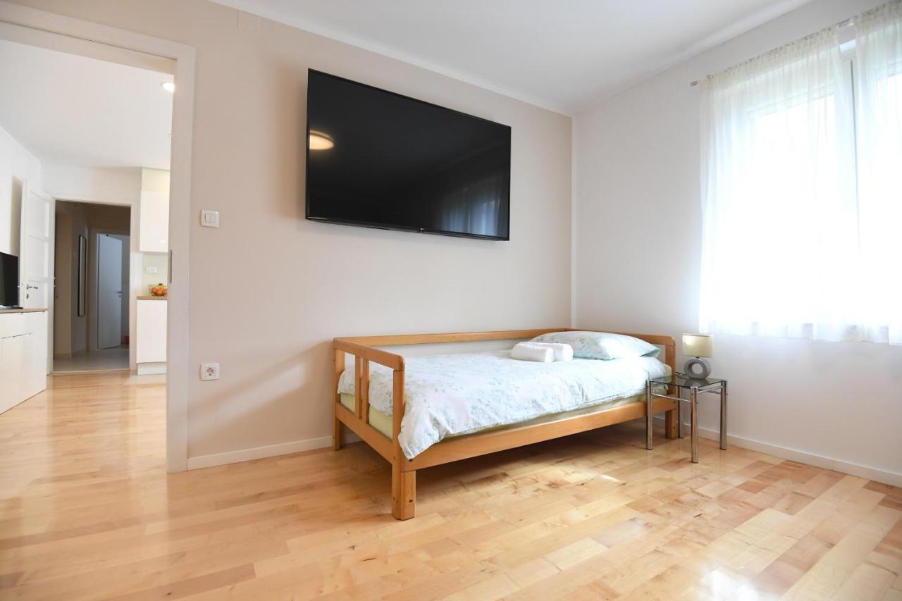 Ferienwohnung Freddy Zadar Exterior foto